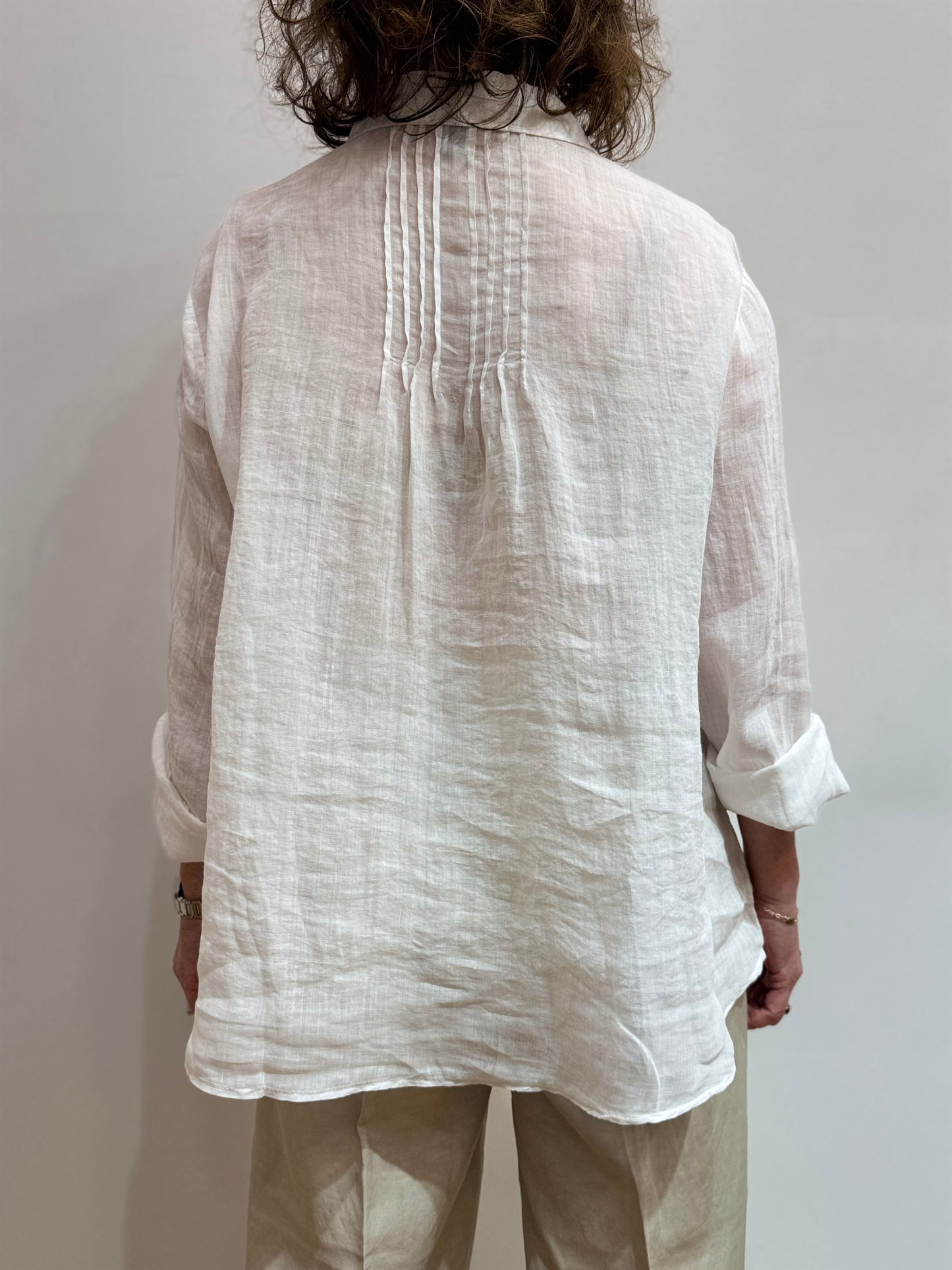 EC 68AO7027 Breast pocket, pleat back sheer blouse