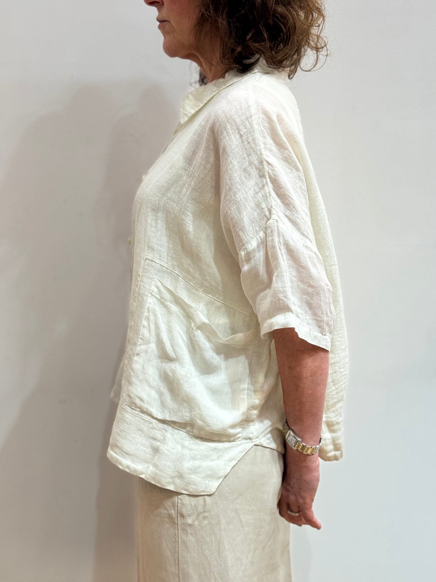 EC 66XU7021 Oversize linen shirt