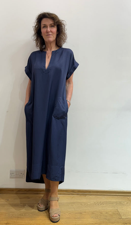EC 12NO7083 Notch neck s/s dress