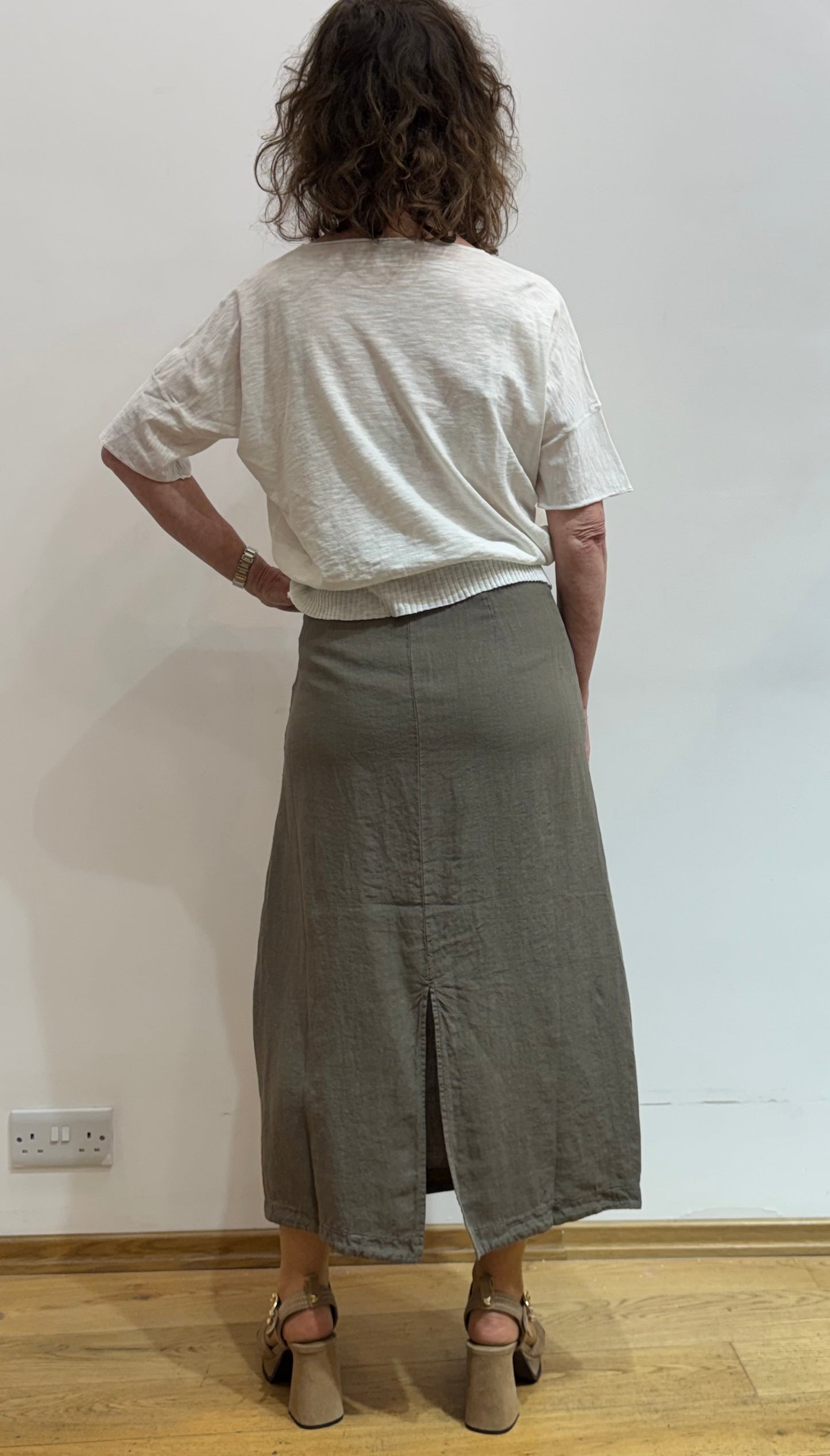 Tr D1303 Balloon linen skirt