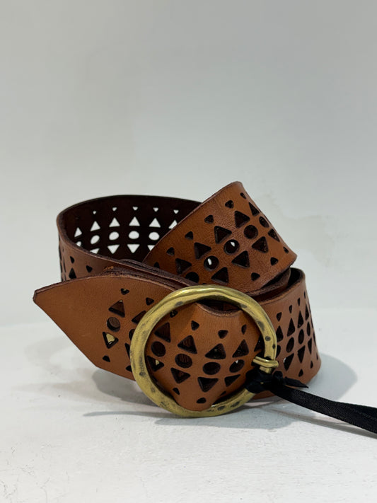 Ca C027490nd Laser cut wide belt