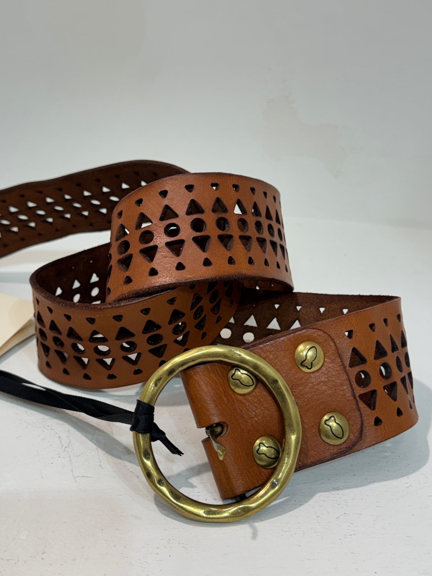 Ca C027490nd Laser cut wide belt