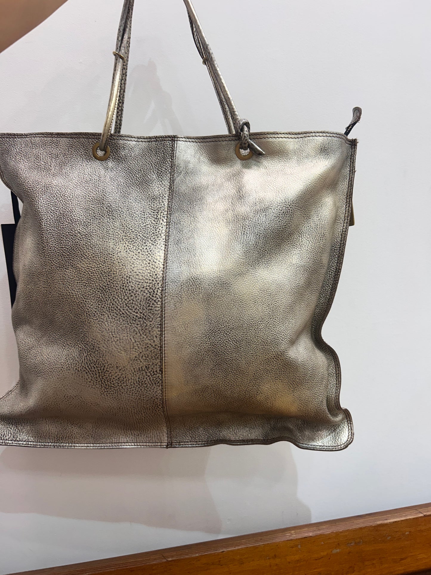CL Metallic knot handle large square shopper