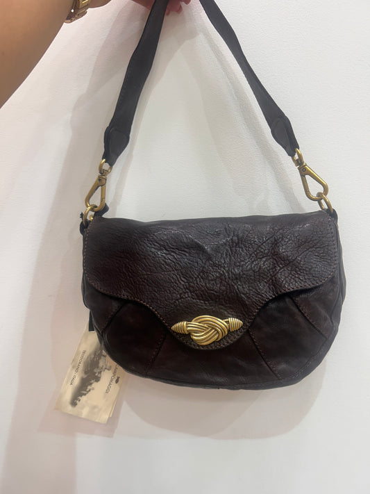 C 42490 Brass knot, pannelled small satchel