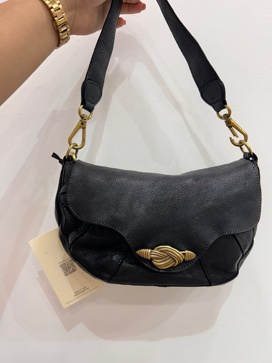 C 42490 Brass knot, pannelled small satchel