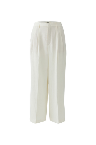 O 97149 Pleat front parallel leg trousers