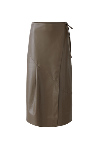 O 94517 Faux leather wrap skirt