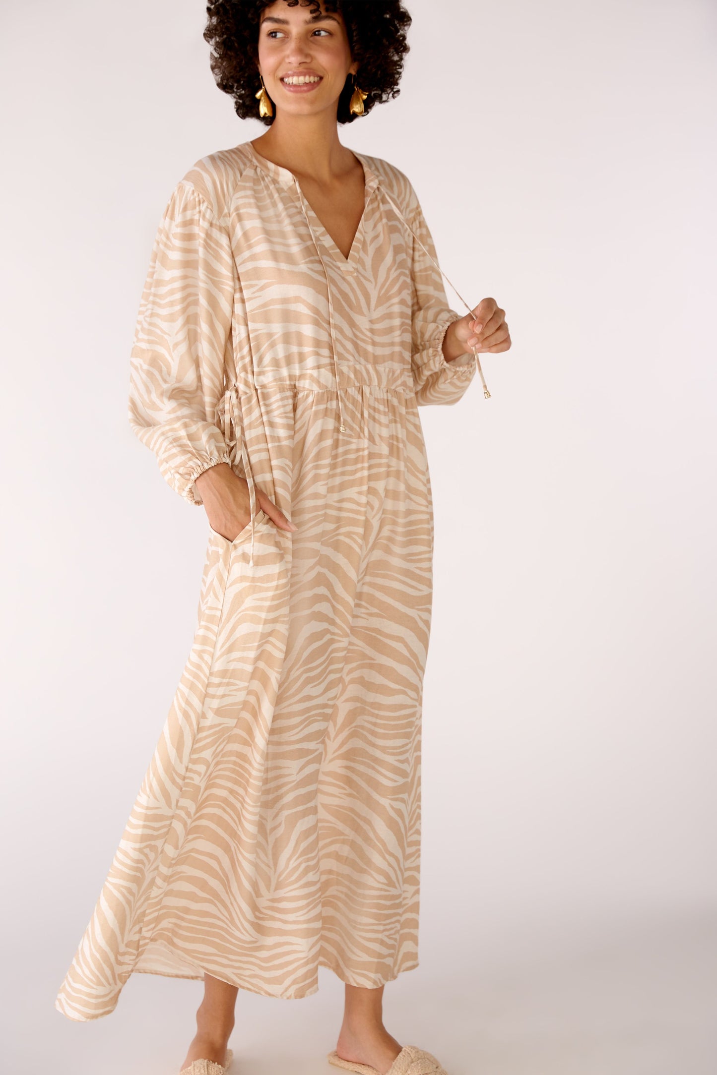 O 78304  Swirl print maxi dress