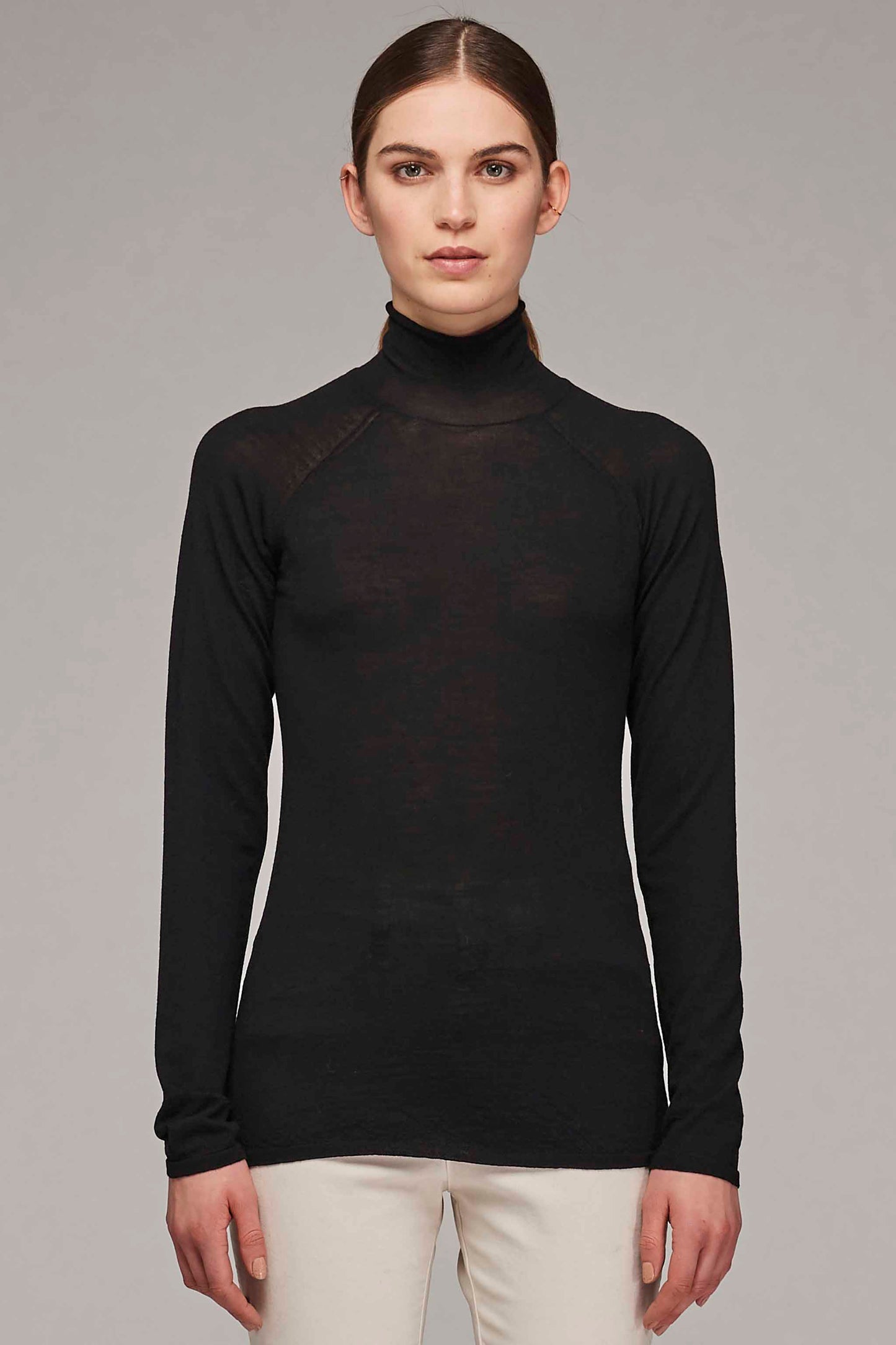 T 18531 Fine knit polo neck jumper